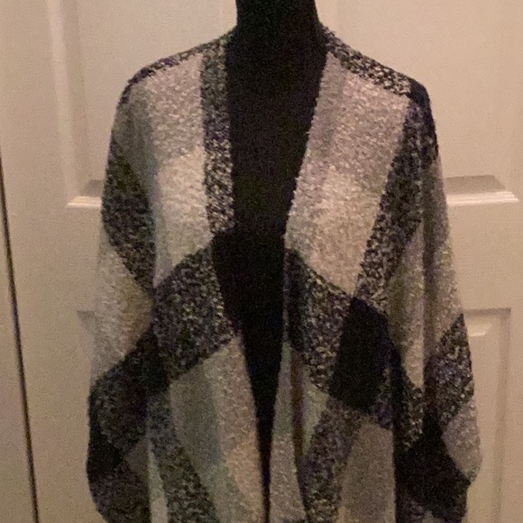 🖤NWT Just Too Warm & Soft Woolrich Wrap One Size Fits All Makes Perfect Gift 🖤 - Picture 2 of 8